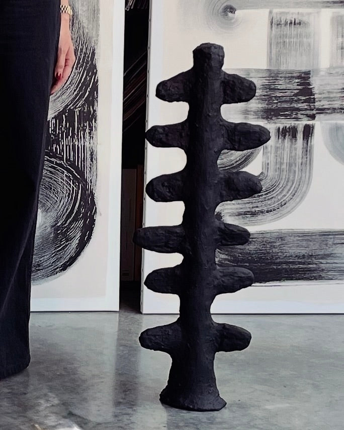 Totem noir Alpha