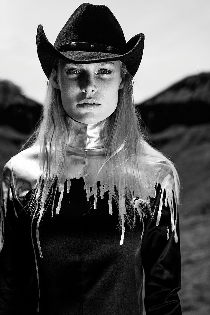 Retrouvez cette oeuvre de FRENCH COWBOY chez Acid Gallery.  Série Black Sands Kodak satiné sur Dibond 20x30 cm édition 4 + 2 AP 40x60 cm édition 6 + 2 AP 80x120 cm édition 6 + 2 AP 100x150 cm édition 4 + 2 AP 2018